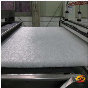 Features of polymer spinneret mattress